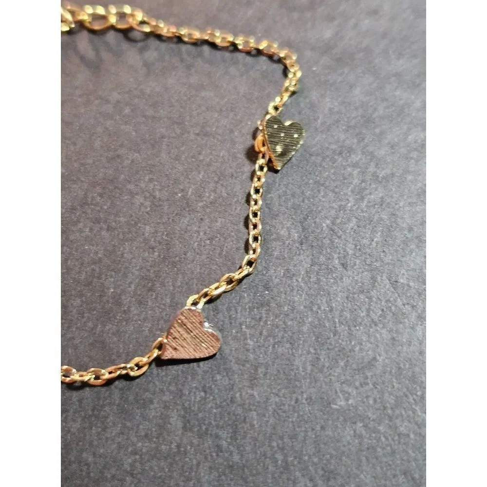 Gold tone heart bracelet 6-8